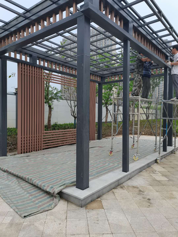 <strong>鋼結(jié)構(gòu)上刷出木紋效果的是什么漆？</strong>